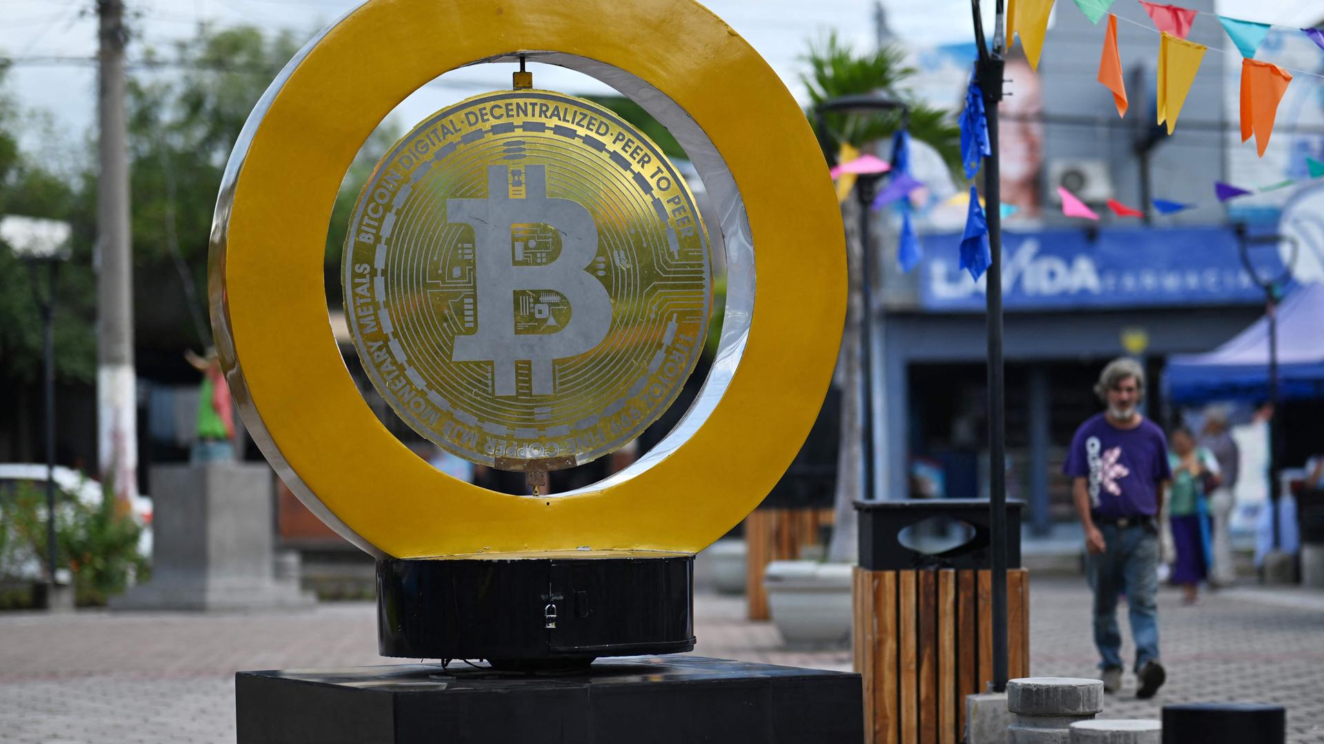 Un país entero adoptó Bitcoin y el resultado fue un desastre