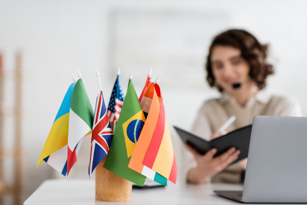 El contacto entre lenguas en entornos de inteligencia artificial podría mejorar la memoria y la flexibilidad cognitiva